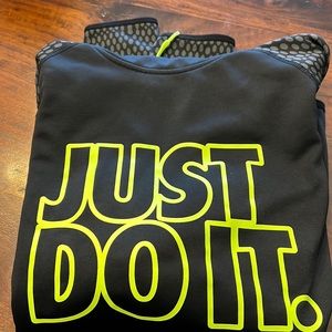 Women’s Nike Thetma-fit hoodie XL